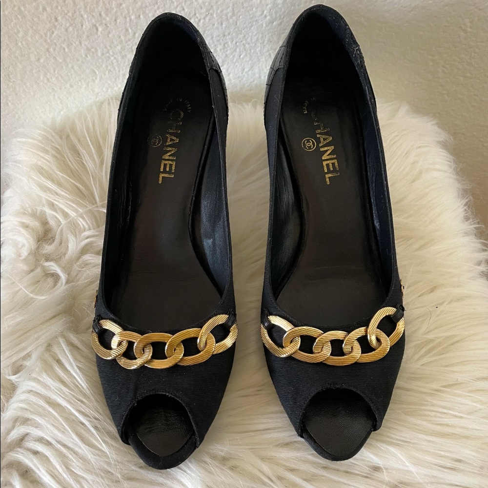Black Chanel Pumps Size 41